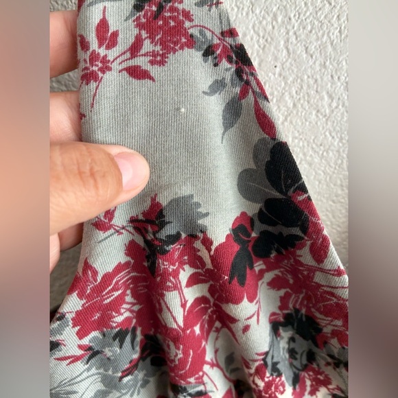 🆕Kika Paprika Y2K Floral Wrap Tank Top - Gray and Red M🆕 - Picture 8 of 9